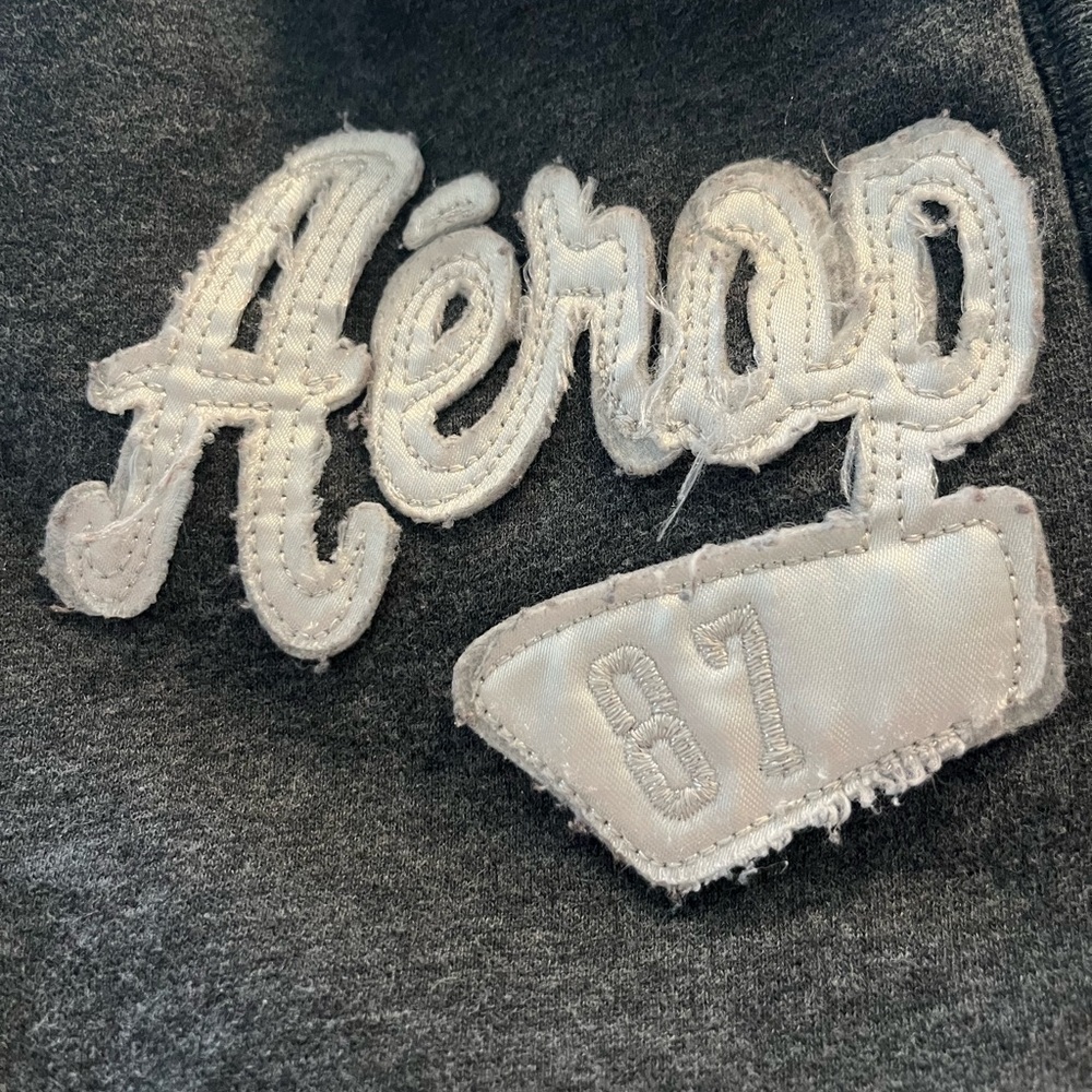 Aéropostale women’s small petite zip up hoodie with pockets